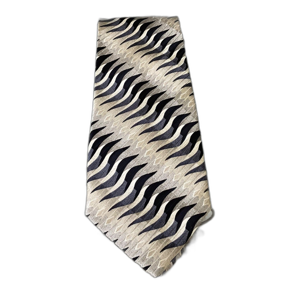 Carlos Devenezia silk luxury Men's Tie wavy diamond Pattern Silk Barcelona 60.5"